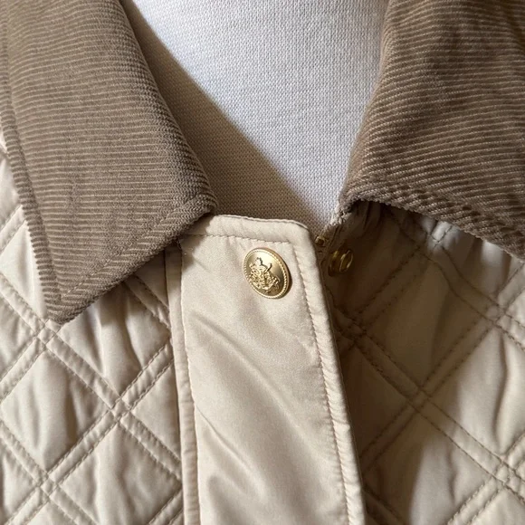 NWT J. Crew size medium light khaki quilted barn vest - Picture 3 of 8